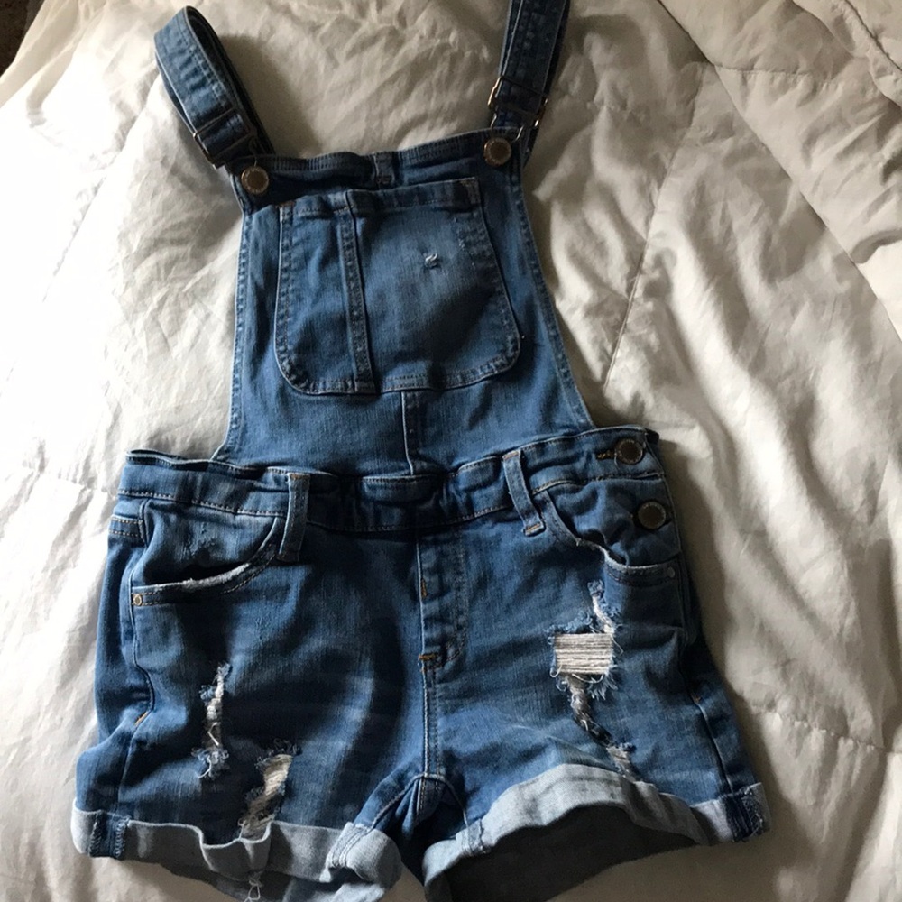 Girls short overalls, size small